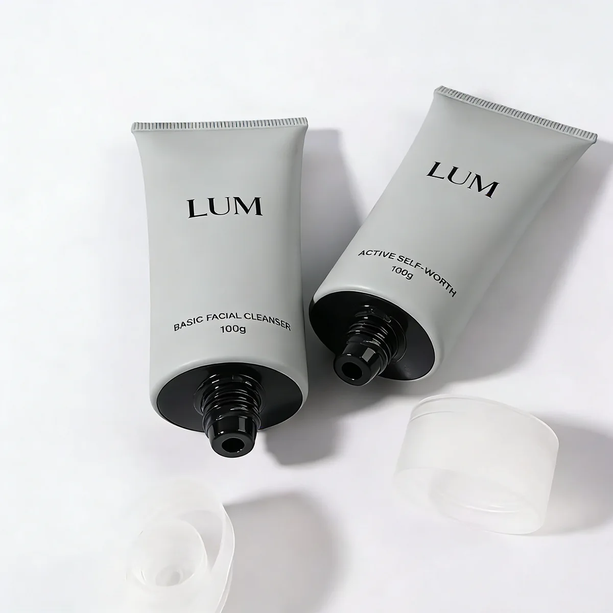 Close-up of the durable flip-top cap mechanism, engineered for secure sealing and easy one-handed shower use.