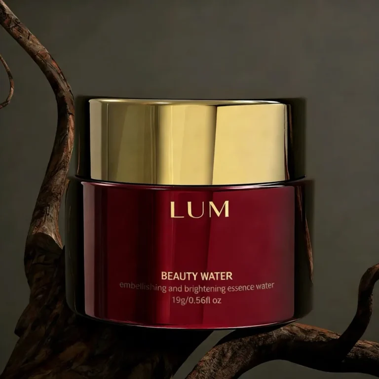 Airtight sealing system for 20ml glass cream jar to preserve sensitive eye cream formulas.