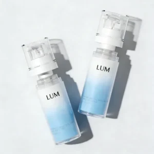 Close-up of fresh-keeping vacuum pump dispenser on refillable airless bottle preventing oxidation of skincare packing formulas.