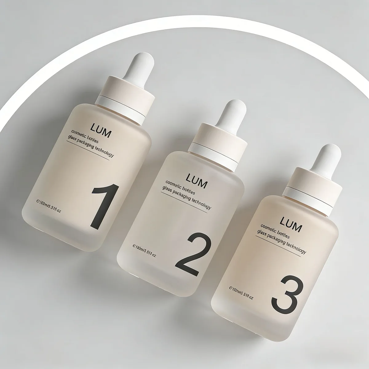 Classic 30ml, 60ml, and 100ml semi-transparent containers optimally dimensioned for step-by-step hyaluronic acid regimens.