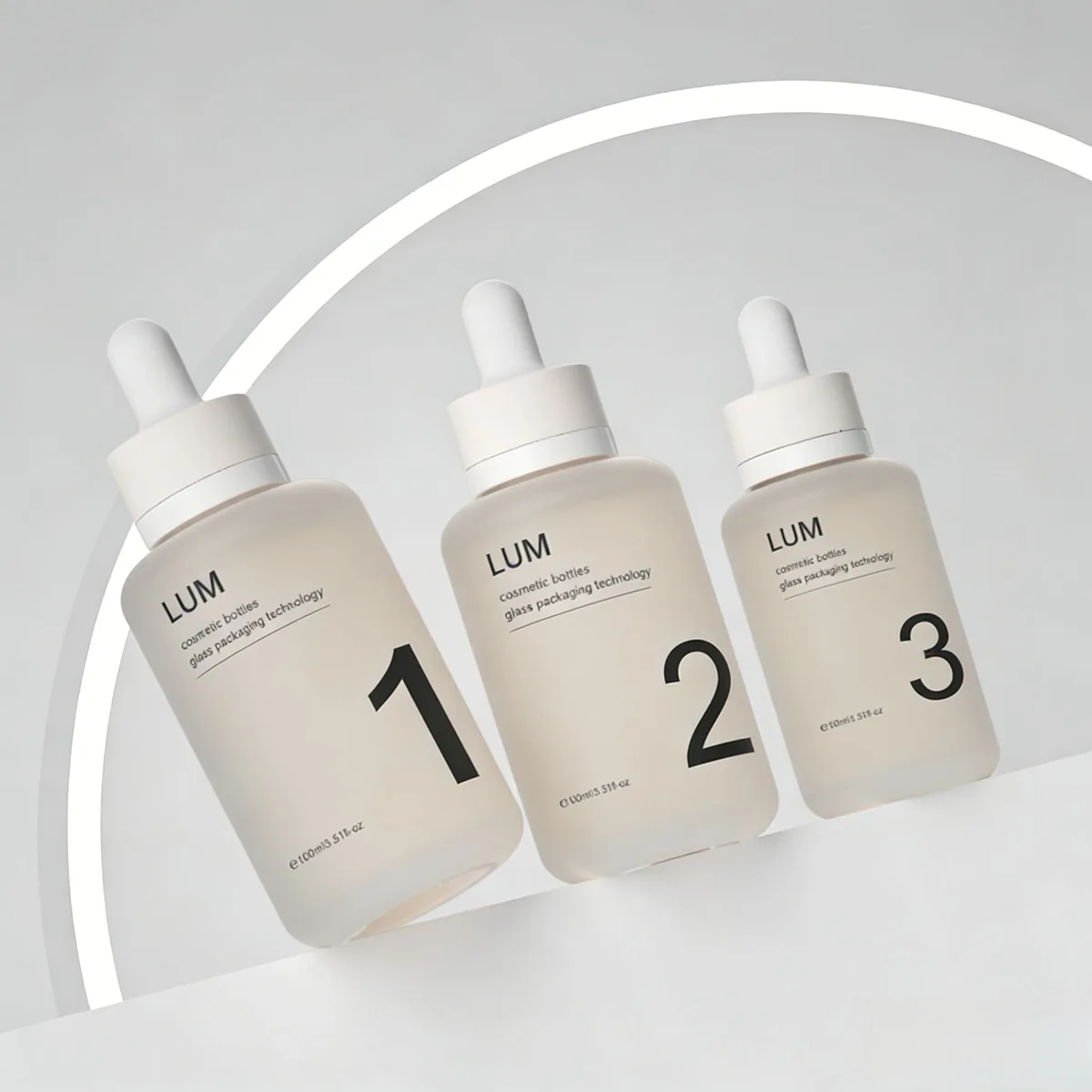 Close-up of the precision rubber bulb and glass pipette dispenser, engineered for accurate serum extraction and application.