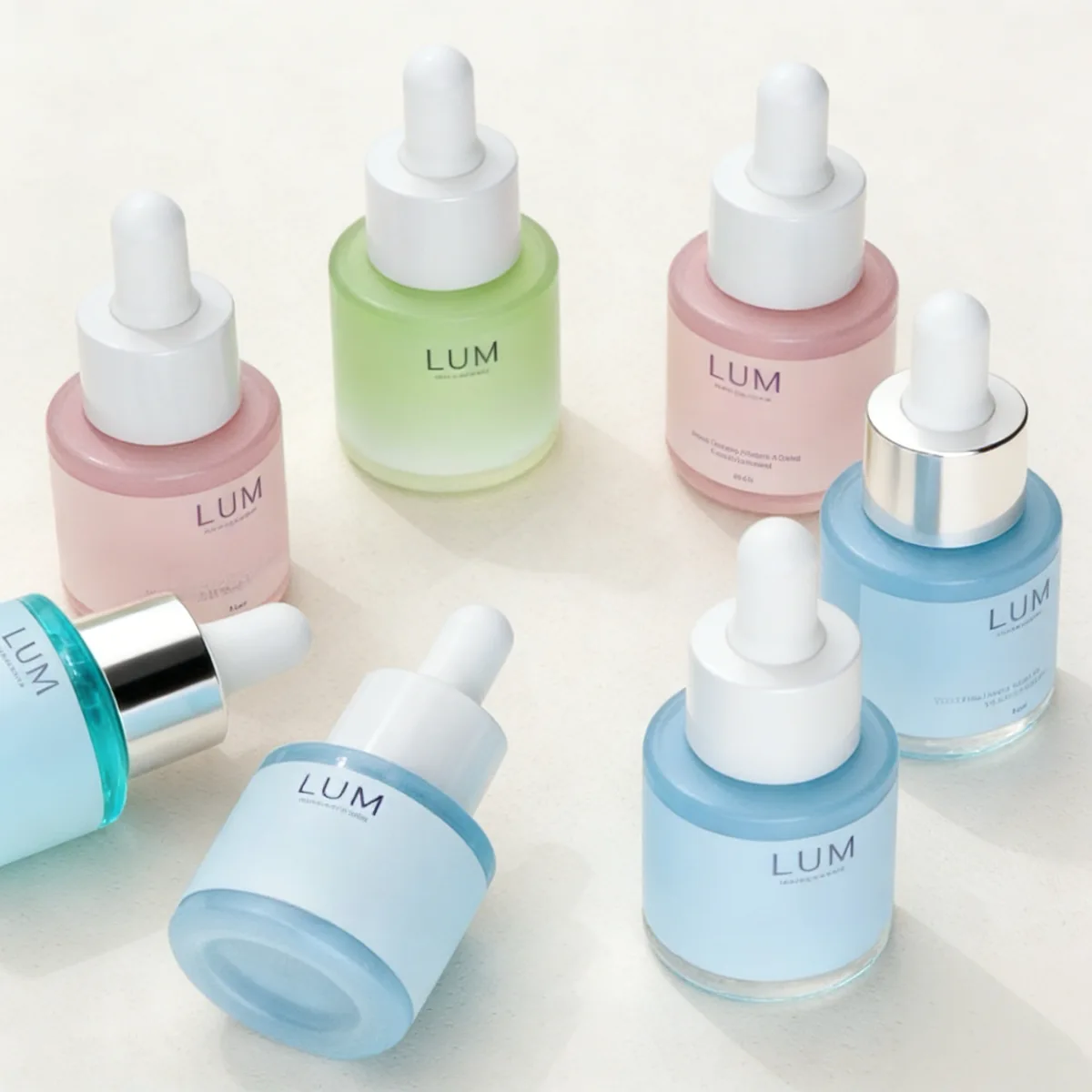 Modern 15ml concentrate packaging manufactured by Lumlun, featuring the LUM logo on a pastel flat shoulder design.