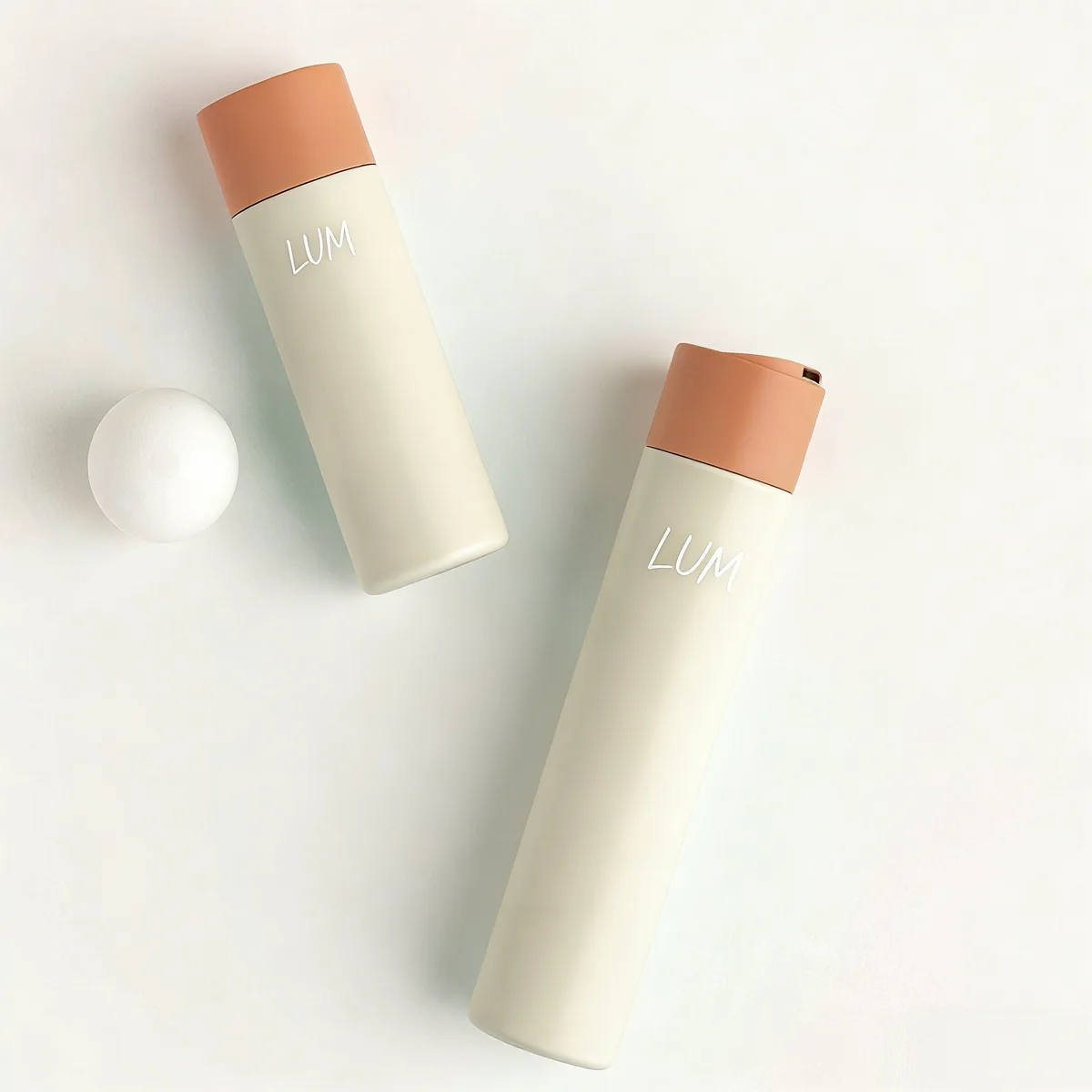 Custom PP lotion bottle featuring a disc top cap and LUM logo, highlighting Lumlun's bespoke cosmetic packaging solutions.