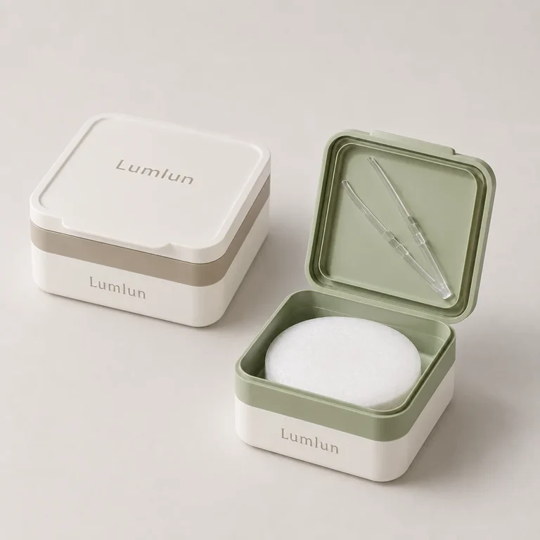 Two LumLun square PP toner pad jars, one open with dual lid-mounted tweezers and visible toner pads