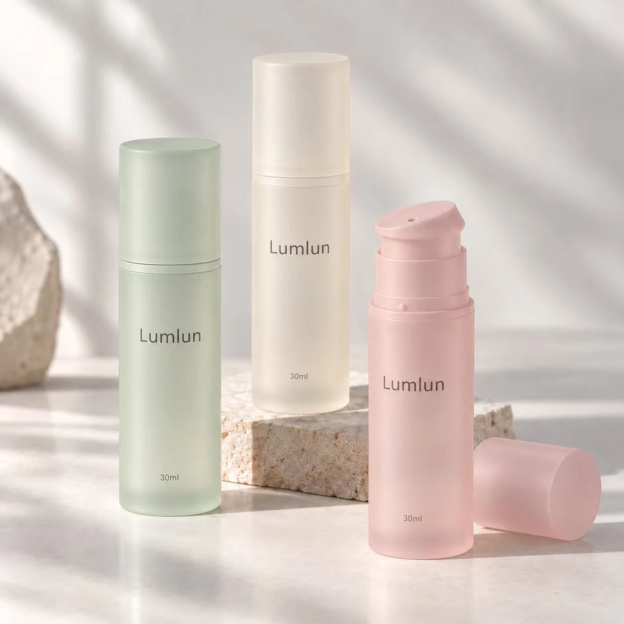 LumLun 30-ml-PP-Pumpflaschen für Foundation in drei Pastellfarben