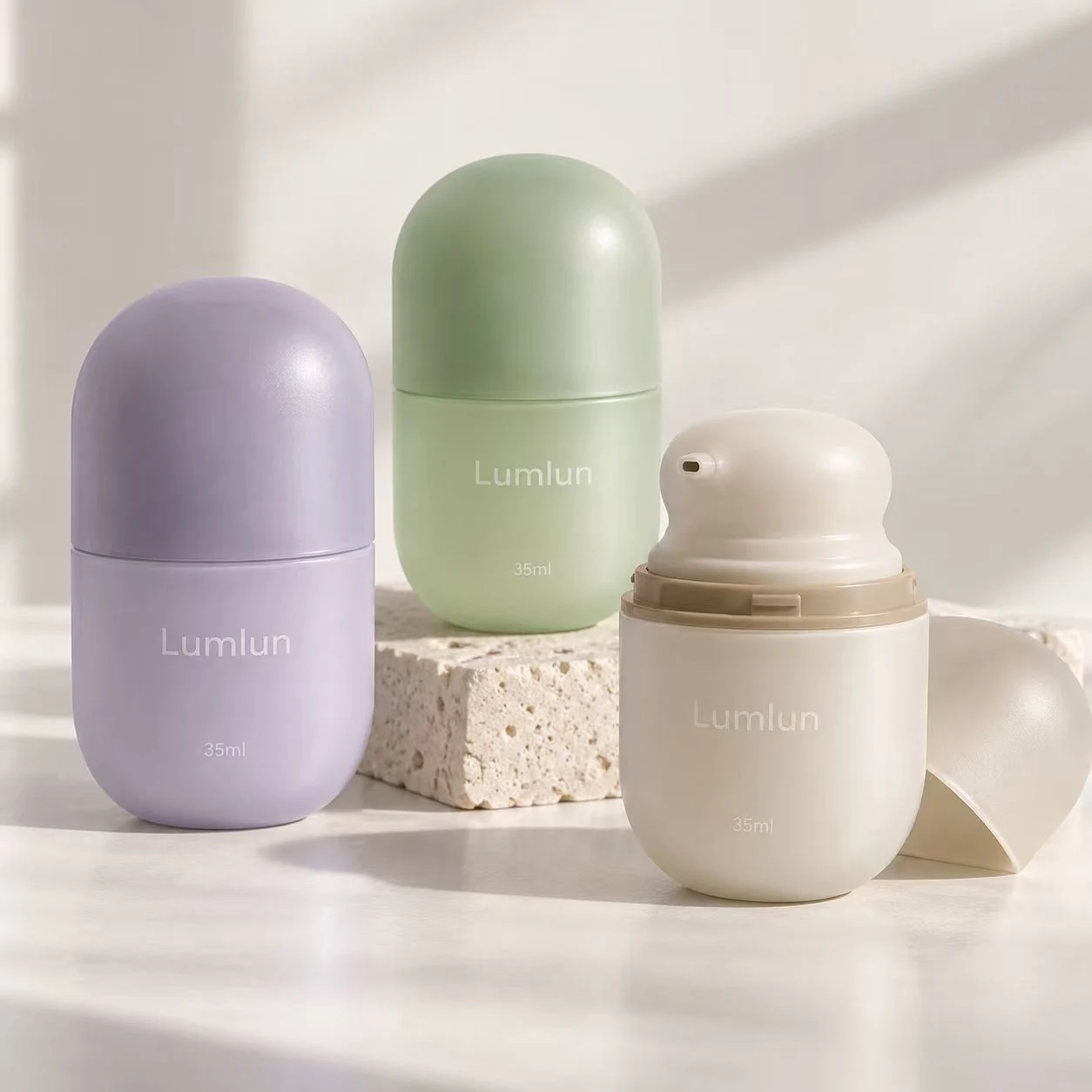 Kapselartige LumLun PP-Airless-Flaschen mit geschlossener und geöffneter Pumpenansicht